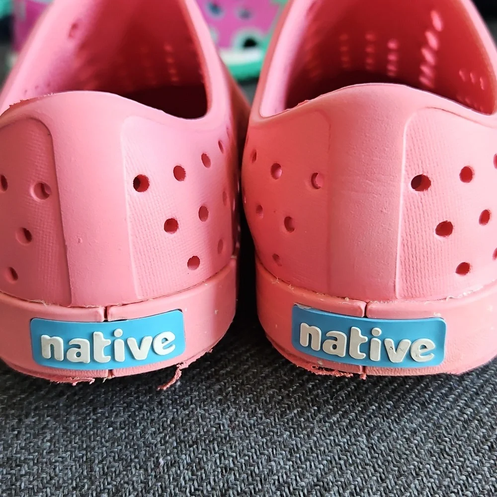 Two Pair Of Kids Water Shoes - Keen and Native - Picture 13 of 13